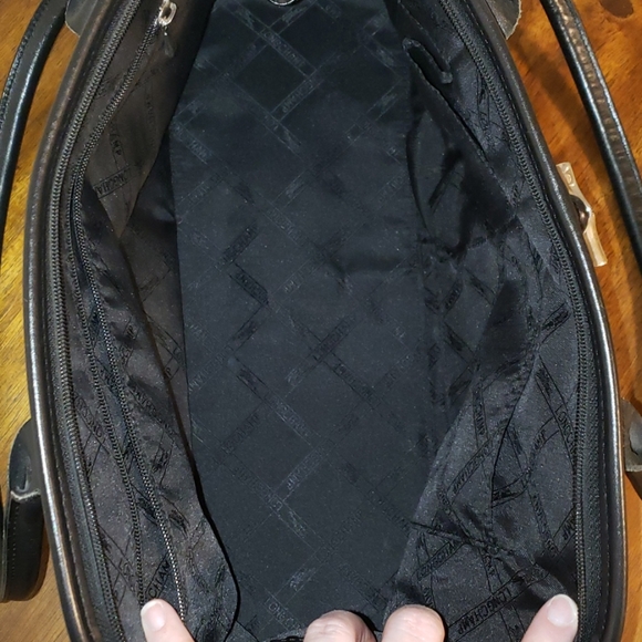 Black Longchamp Roseau Domed Shoulder Bag - Picture 9 of 13